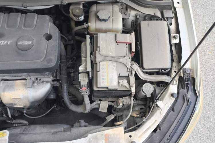 Used Chevrolet Monza 2022 320 Automatic Enjoyment Sunroof Version Engine Bay Left