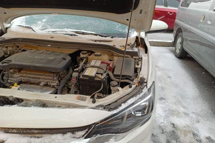 Used Chevrolet Monza 2022 320 Automatic Enjoyment Edition Engine Bay Left