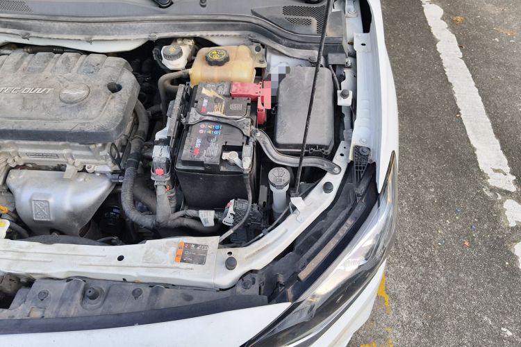 Used Chevrolet Monza 2022 320 Automatic Enjoyment Sunroof Version Engine Bay Left