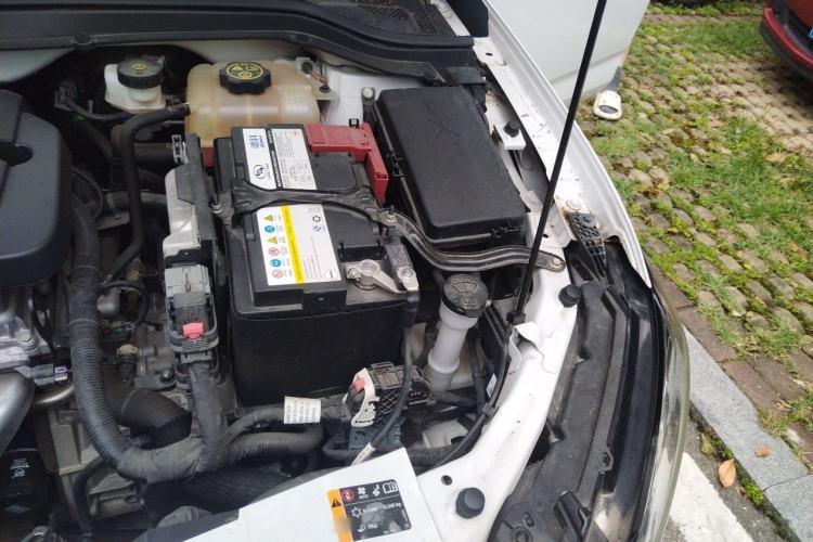 Used Chevrolet Monza 2022 320 Automatic Enjoyment Sunroof Version Engine Bay Left
