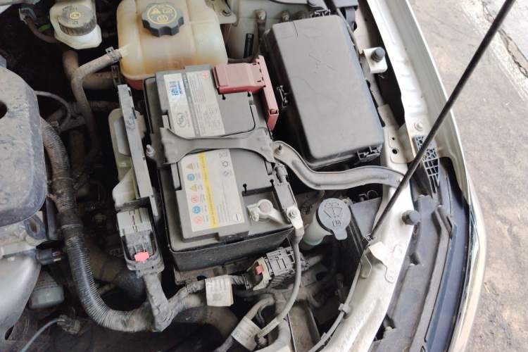 Used Chevrolet Monza 2022 320 Automatic Enjoyment Sunroof Version Engine Bay Left