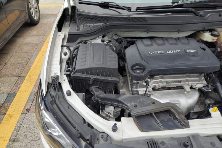 Used Chevrolet Monza 2022 320 Automatic Enjoyment Sunroof Version Engine Bay Right