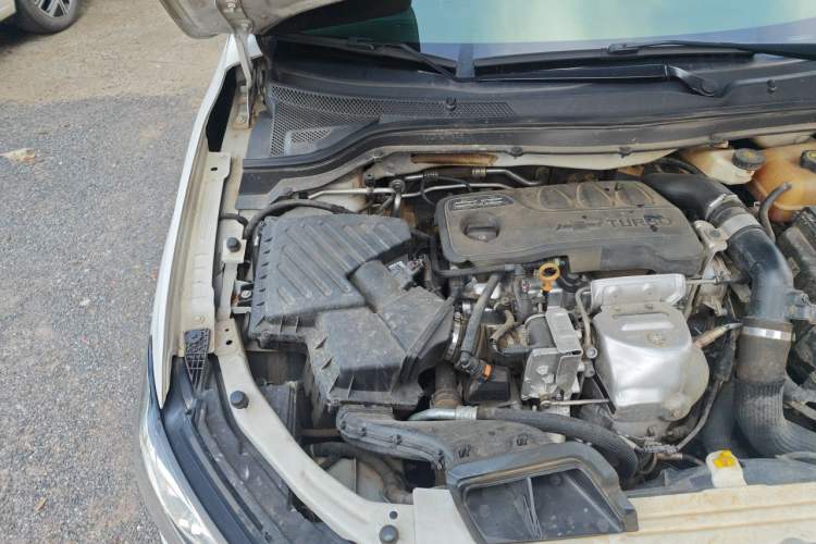 Used Chevrolet Monza 2022 320 Automatic Enjoyment Sunroof Version Engine Bay Right