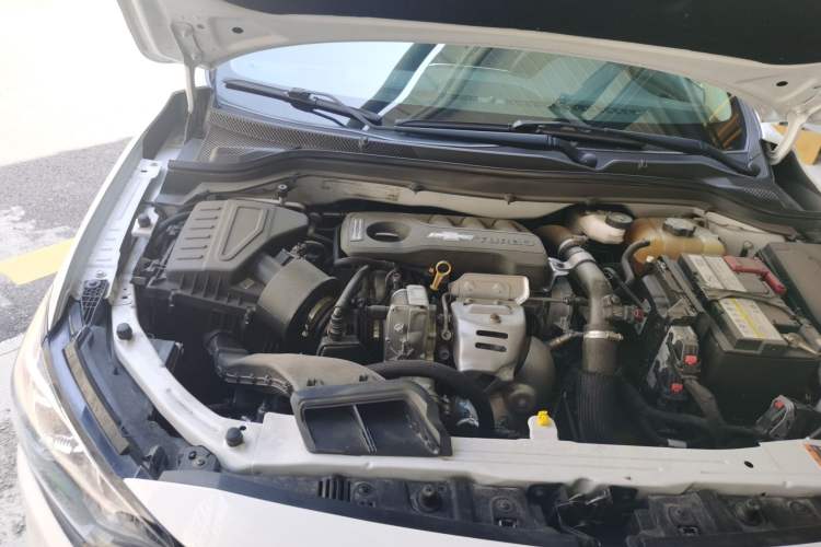 Used Chevrolet Monza 2022 Light Hybrid Redline 320T Dual-Clutch Thrilling Edition Engine Bay Right