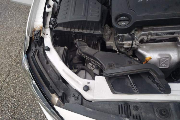 Used Chevrolet Monza 2022 320 Automatic Enjoyment Sunroof Version Engine Bay Right
