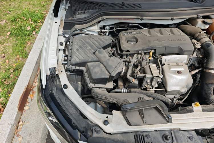 Used Chevrolet Monza 2022 Light Hybrid RS 330T Automatic Comfort Edition Engine Bay Right