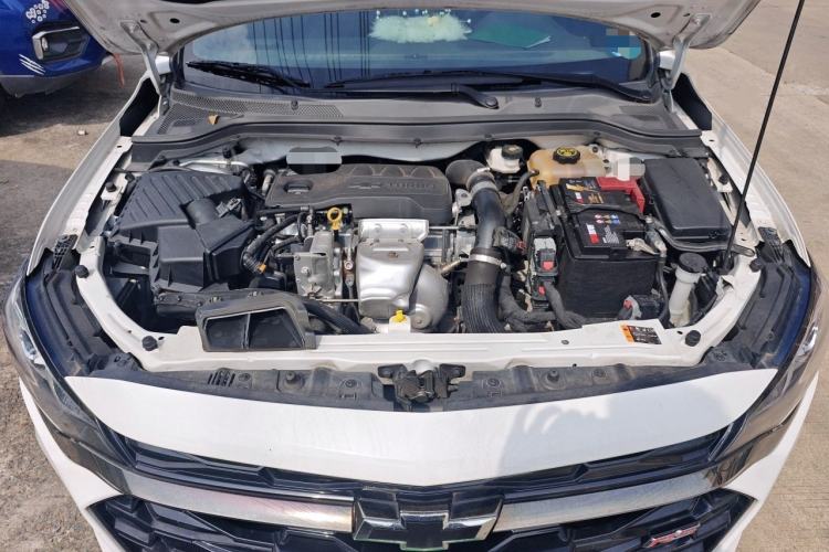 Used Chevrolet Monza 2022 Light Hybrid RS 330T Automatic Comfort Edition Engine Bay