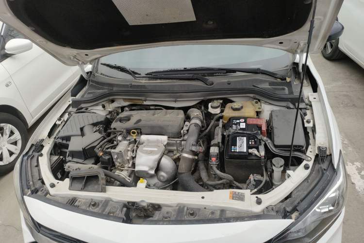 Used Chevrolet Monza 2022 Light Hybrid RS 330T Automatic Comfort Edition Engine Bay