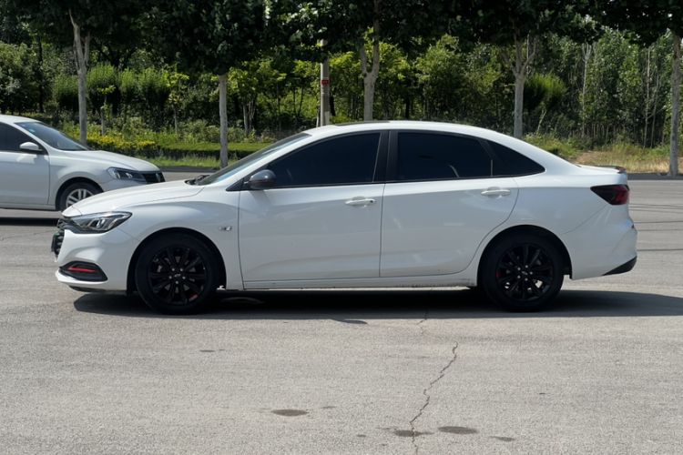 Used Chevrolet Monza 2022 Light Hybrid Redline 320T Dual-Clutch Thrilling Edition Exterior 4
