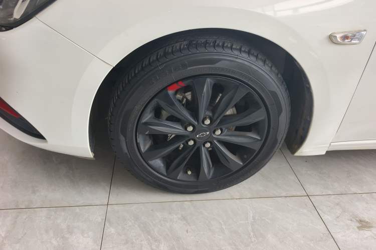 Used Chevrolet Monza 2022 Light Hybrid Redline 320T Dual-Clutch Thrilling Edition Exterior 4