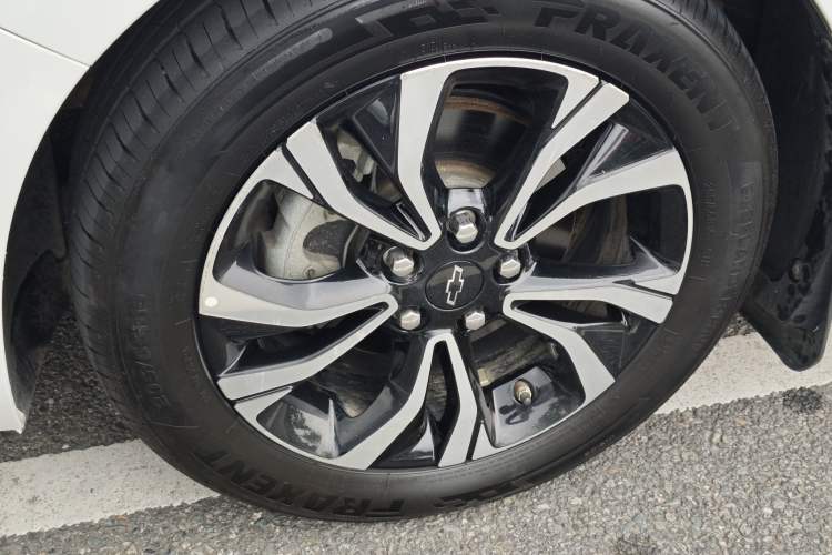 Used Chevrolet Monza 2022 Light Hybrid RS 330T Automatic Comfort Edition Exterior 6