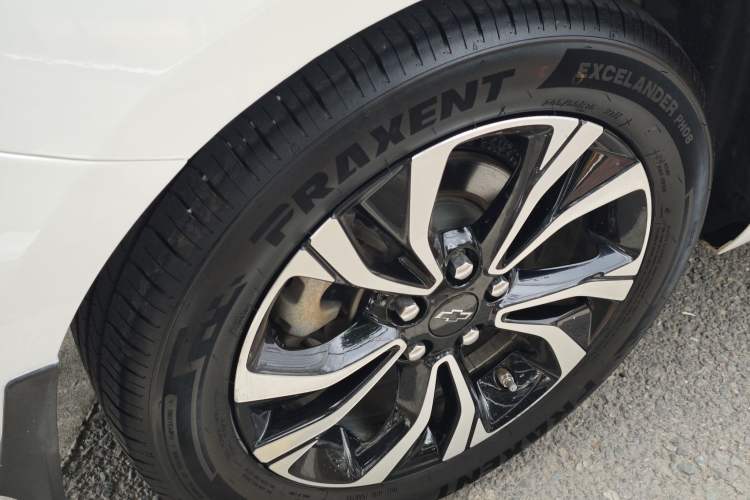 Used Chevrolet Monza 2022 Light Hybrid RS 330T Automatic Comfort Edition Exterior 7