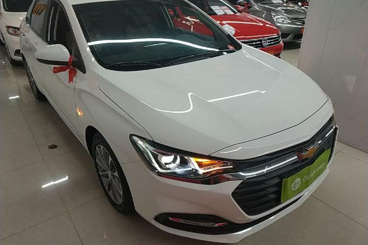 Used Chevrolet Monza 2022 320 Automatic Enjoyment Sunroof Version Front Right 45 Deg