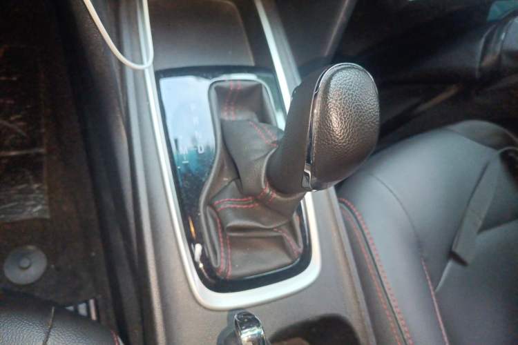 Used Chevrolet Monza 2022 Light Hybrid RS 330T Automatic Comfort Edition Gear Lever