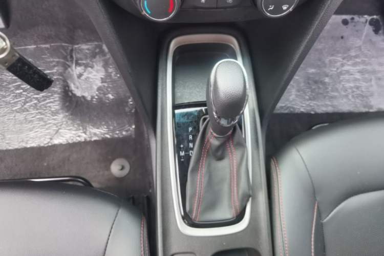 Used Chevrolet Monza 2022 Light Hybrid RS 330T Automatic Comfort Edition Gear Lever