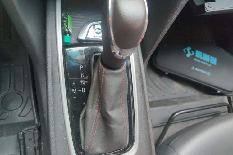 Used Chevrolet Monza 2022 Light Hybrid RS 330T Automatic Comfort Edition Gear Lever