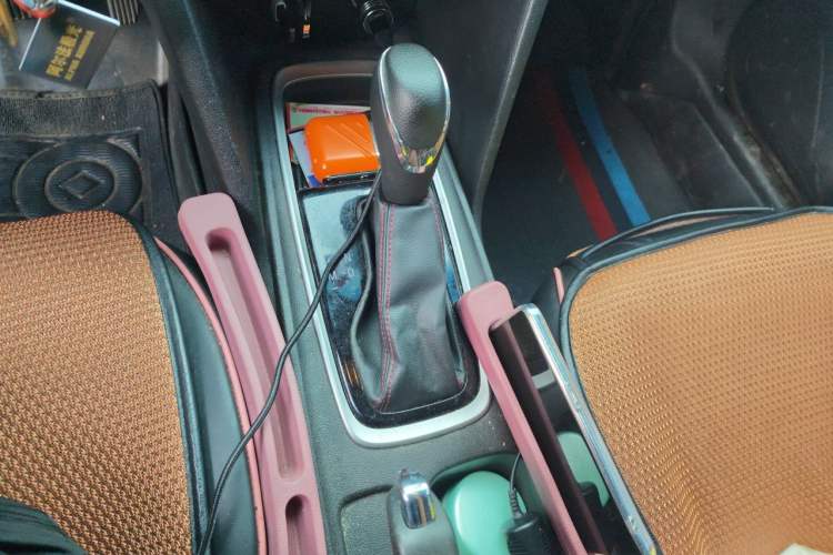 Used Chevrolet Monza 2022 320 Automatic Enjoyment Sunroof Version Gear Lever
