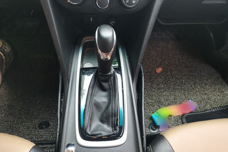Used Chevrolet Monza 2022 320 Automatic Enjoyment Sunroof Version Gear Lever