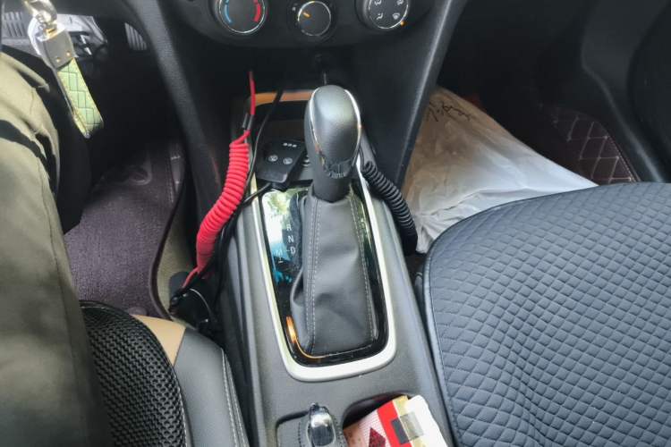 Used Chevrolet Monza 2022 320 Automatic Enjoyment Sunroof Version Gear Lever