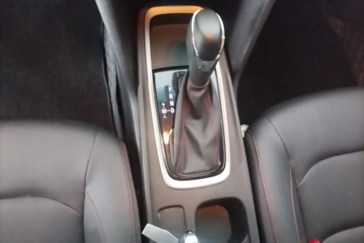 Used Chevrolet Monza 2022 Light Hybrid RS 330T Automatic Comfort Edition Gear Lever