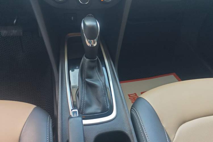 Used Chevrolet Monza 2022 320 Automatic Enjoyment Sunroof Version Gear Lever