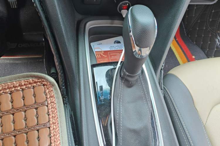 Used Chevrolet Monza 2022 320 Automatic Enjoyment Sunroof Version Gear Lever