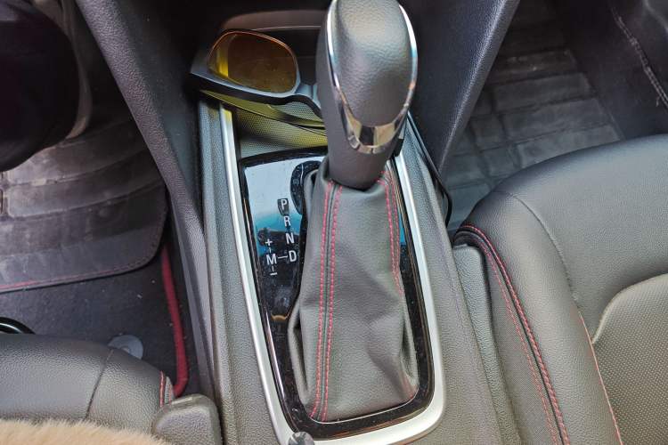 Used Chevrolet Monza 2022 Light Hybrid RS 330T Automatic Comfort Edition Gear Lever