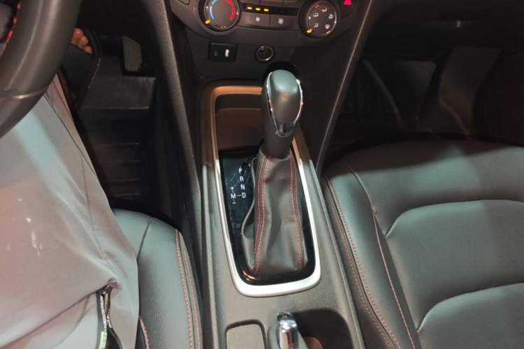 Used Chevrolet Monza 2022 Light Hybrid RS 330T Automatic Comfort Edition Gear Lever