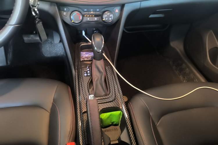 Used Chevrolet Monza 2022 Light Hybrid RS 330T Automatic Comfort Edition Gear Lever