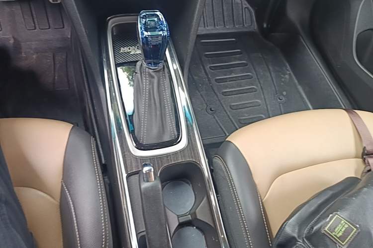 Used Chevrolet Monza 2022 320 Automatic Enjoyment Edition Gear Lever