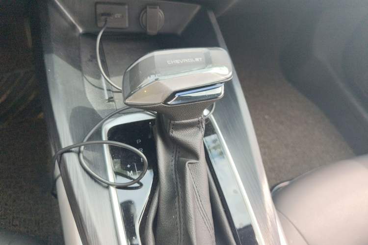 Used Chevrolet Monza 2022 Light Hybrid RS 330T Automatic Comfort Edition Gear Lever