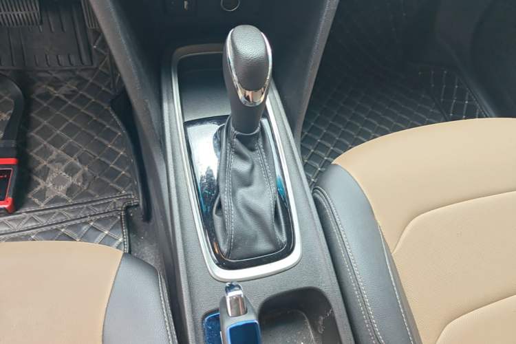Used Chevrolet Monza 2022 320 Automatic Enjoyment Edition Gear Lever