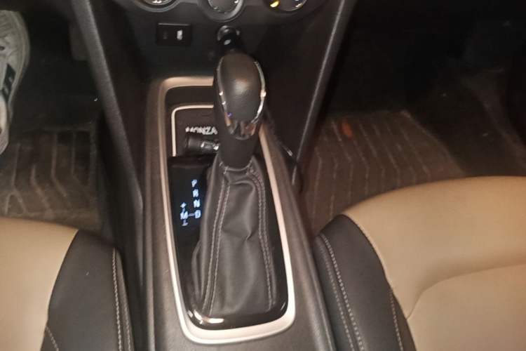 Used Chevrolet Monza 2022 320 Automatic Enjoyment Sunroof Version Gear Lever