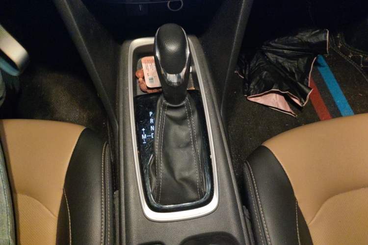 Used Chevrolet Monza 2022 320 Automatic Enjoyment Sunroof Version Gear Lever