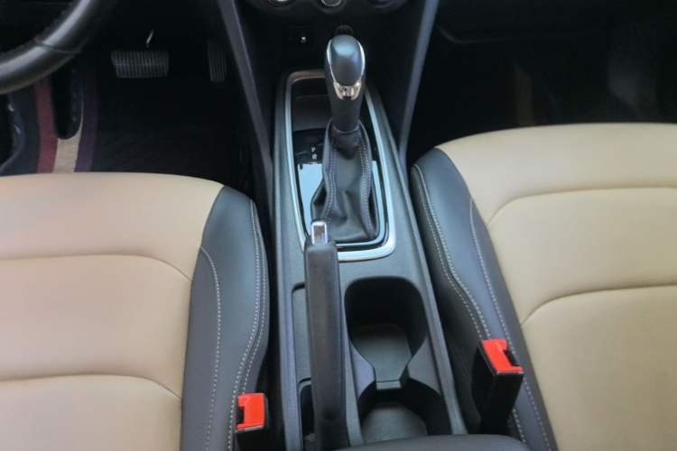 Used Chevrolet Monza 2022 320 Automatic Enjoyment Sunroof Version Gear Lever