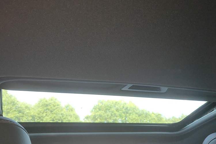 Used Chevrolet Monza 2022 Light Hybrid RS 330T Automatic Comfort Edition Headliner
