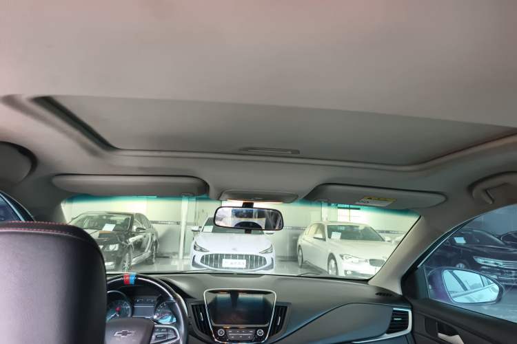 Used Chevrolet Monza 2022 Light Hybrid Redline 320T Dual-Clutch Thrilling Edition Headliner