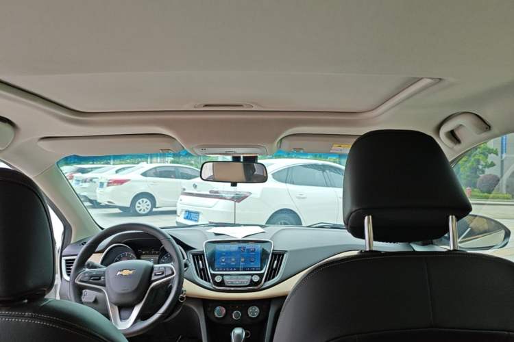 Used Chevrolet Monza 2022 320 Automatic Enjoyment Sunroof Version Headliner