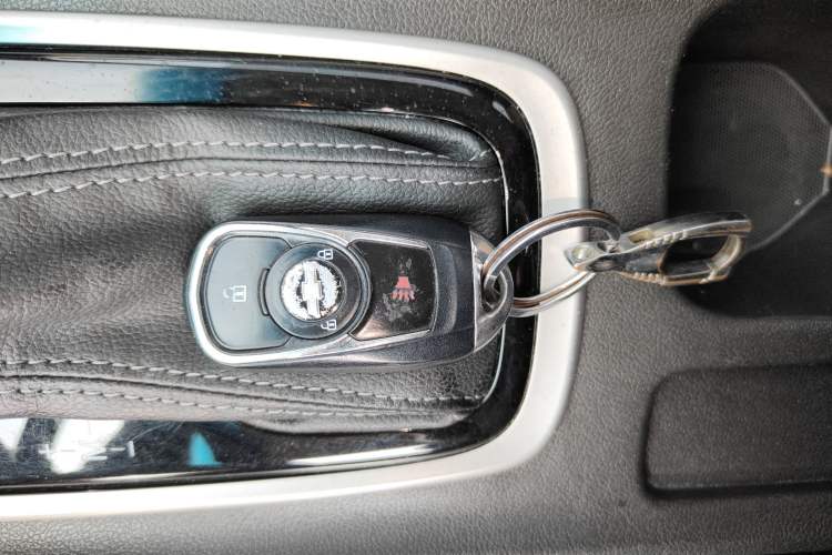 Used Chevrolet Monza 2022 320 Automatic Enjoyment Sunroof Version Interior 1