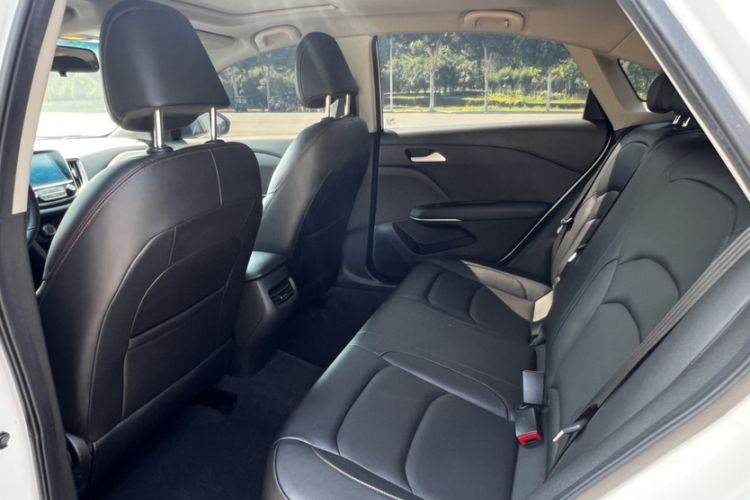 Used Chevrolet Monza 2022 Light Hybrid Redline 320T Dual-Clutch Thrilling Edition Interior 2