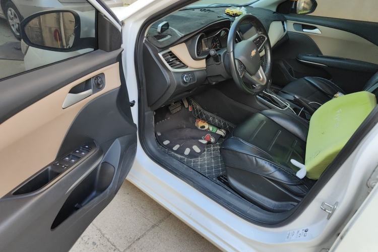 Used Chevrolet Monza 2022 320 Automatic Enjoyment Sunroof Version Interior 3