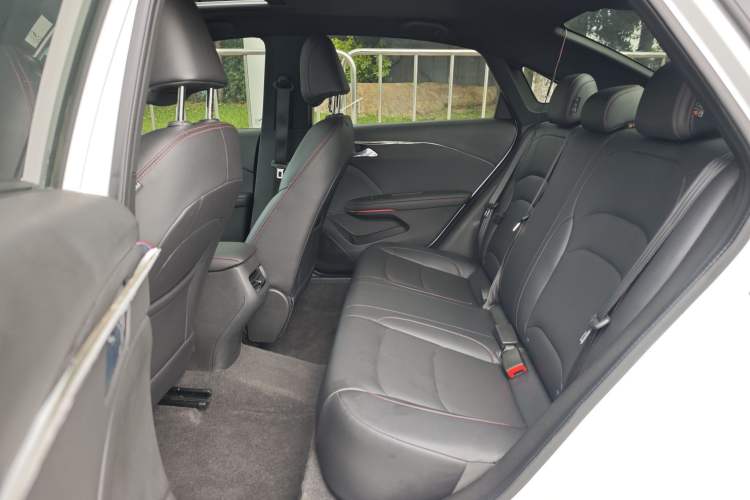 Used Chevrolet Monza 2022 Light Hybrid RS 330T Automatic Comfort Edition Interior 3