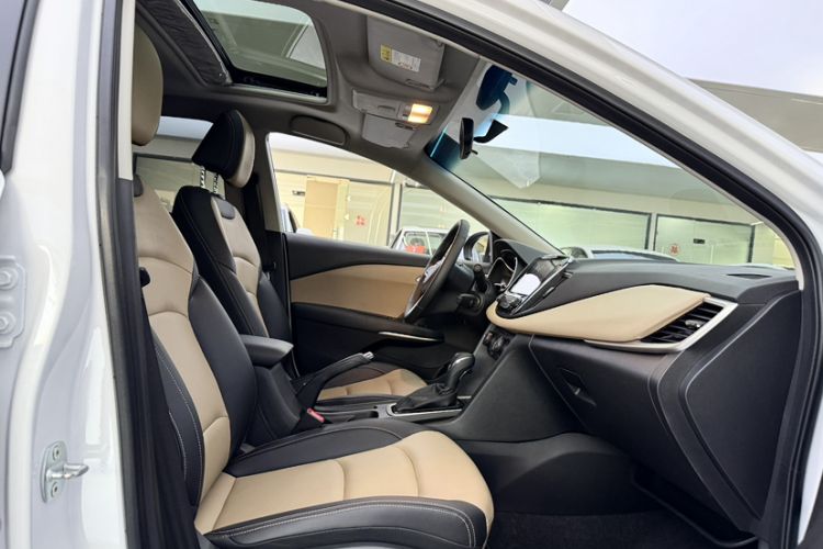 Used Chevrolet Monza 2022 320 Automatic Enjoyment Sunroof Version Interior 4