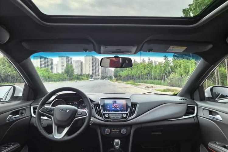 Used Chevrolet Monza 2022 Light Hybrid RS 330T Automatic Comfort Edition Interior 5