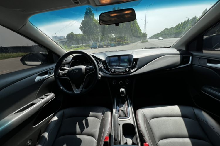 Used Chevrolet Monza 2022 Light Hybrid Redline 320T Dual-Clutch Thrilling Edition Interior 6