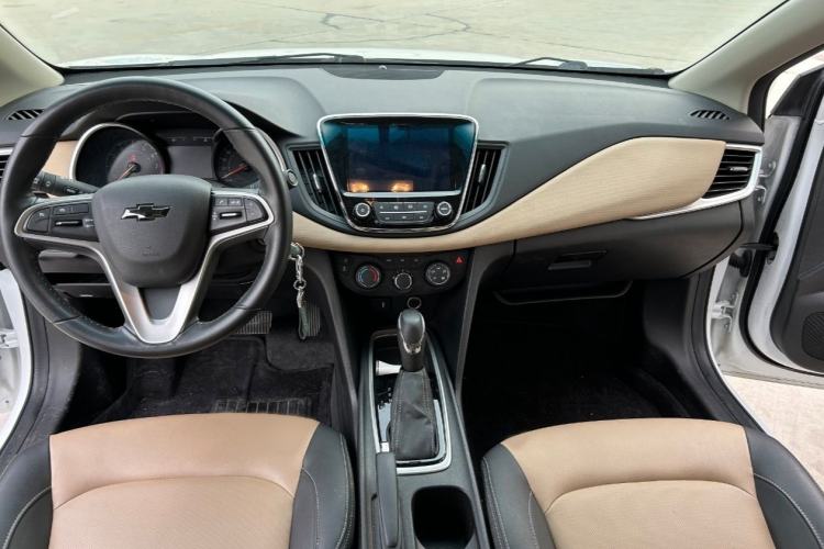 Used Chevrolet Monza 2022 320 Automatic Enjoyment Sunroof Version Interior 8