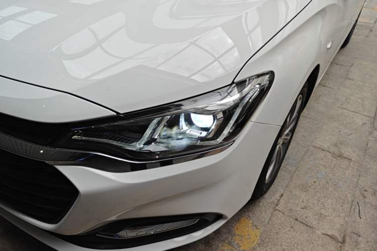 Used Chevrolet Monza 2022 320 Automatic Enjoyment Sunroof Version Left Front Headlight