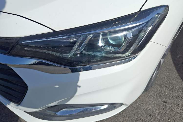 Used Chevrolet Monza 2022 320 Automatic Enjoyment Sunroof Version Left Front Headlight