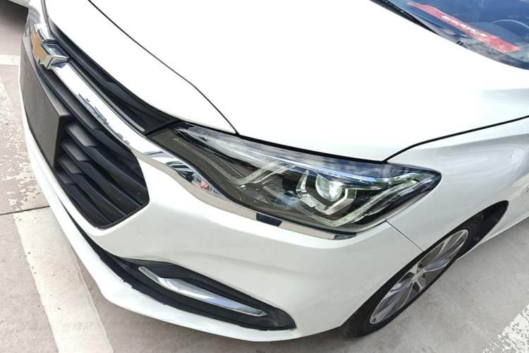 Used Chevrolet Monza 2022 320 Automatic Enjoyment Sunroof Version Left Front Headlight
