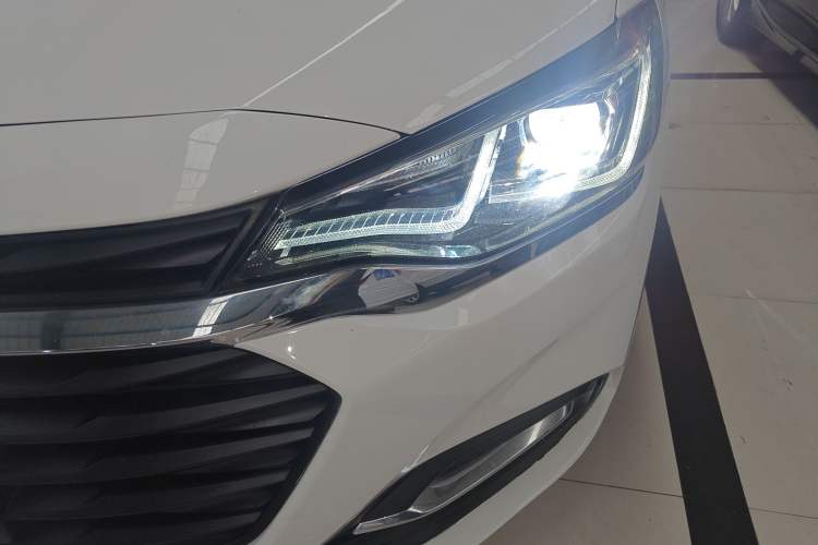 Used Chevrolet Monza 2022 320 Automatic Enjoyment Sunroof Version Left Front Headlight